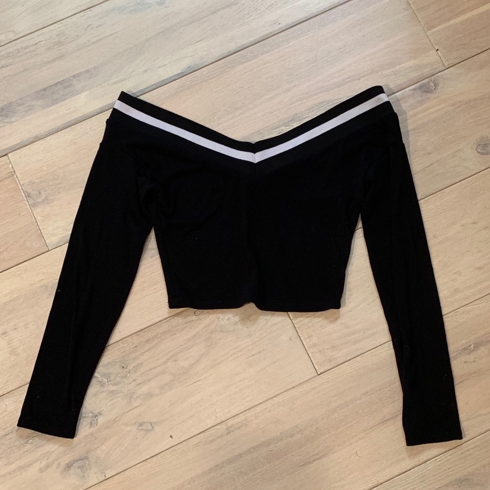 FASION NOVA Off the Shoulder Crop